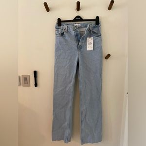 NWT size 40 | Zara jeans | relaxed fit light wash